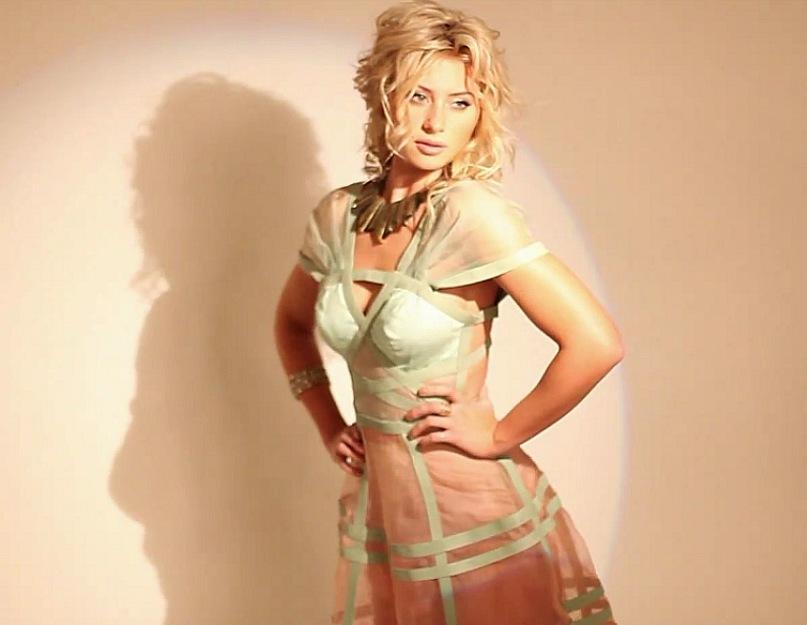 Aly_Michalka_28117229.jpg