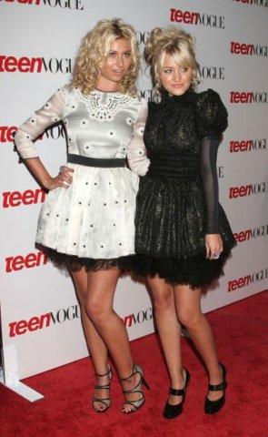 Aly___AJ_Michalka_2842429.jpg