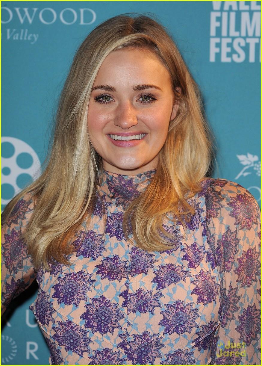 aly-aj-michalka-lyndsy-fonseca-fest-gala-napa-08_j.jpg