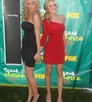 Aly___AJ_Michalka_28102329.jpg